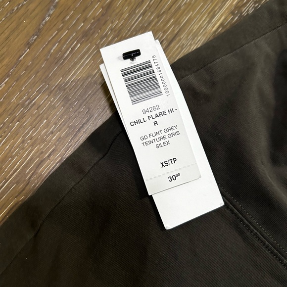 Aritzia Flare Leggings - Picture 2 of 2
